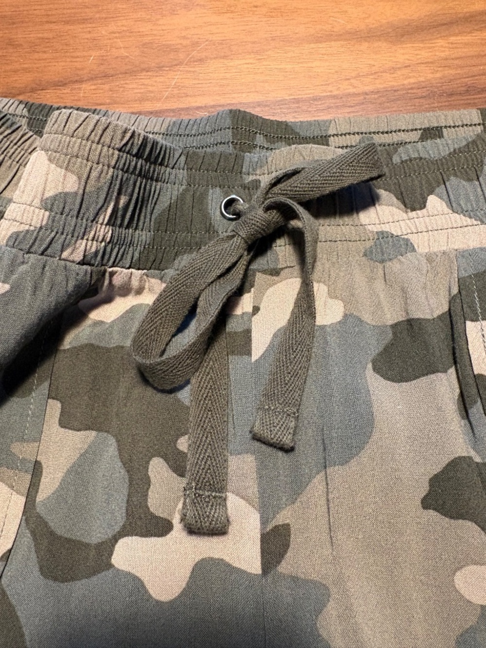 Hippie Rose rayon camo cargo jogger pants - size large - Picture 6 of 7